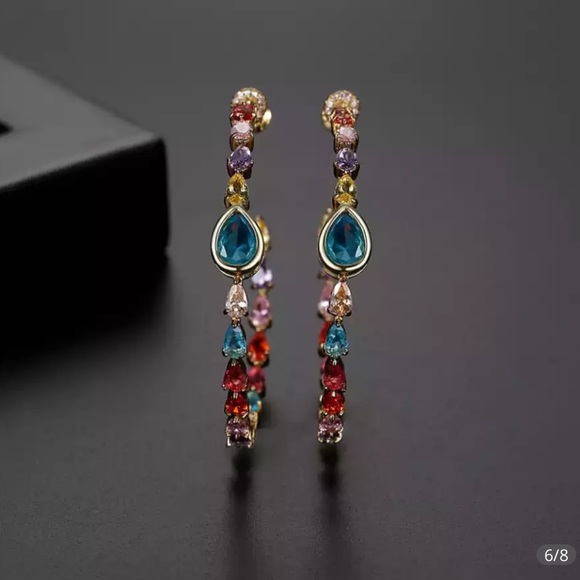‼️‼️‼️SOLD OUT Swarovski Crystals The Marguryte Colorful Hoop Earrings - Picture 3 of 8